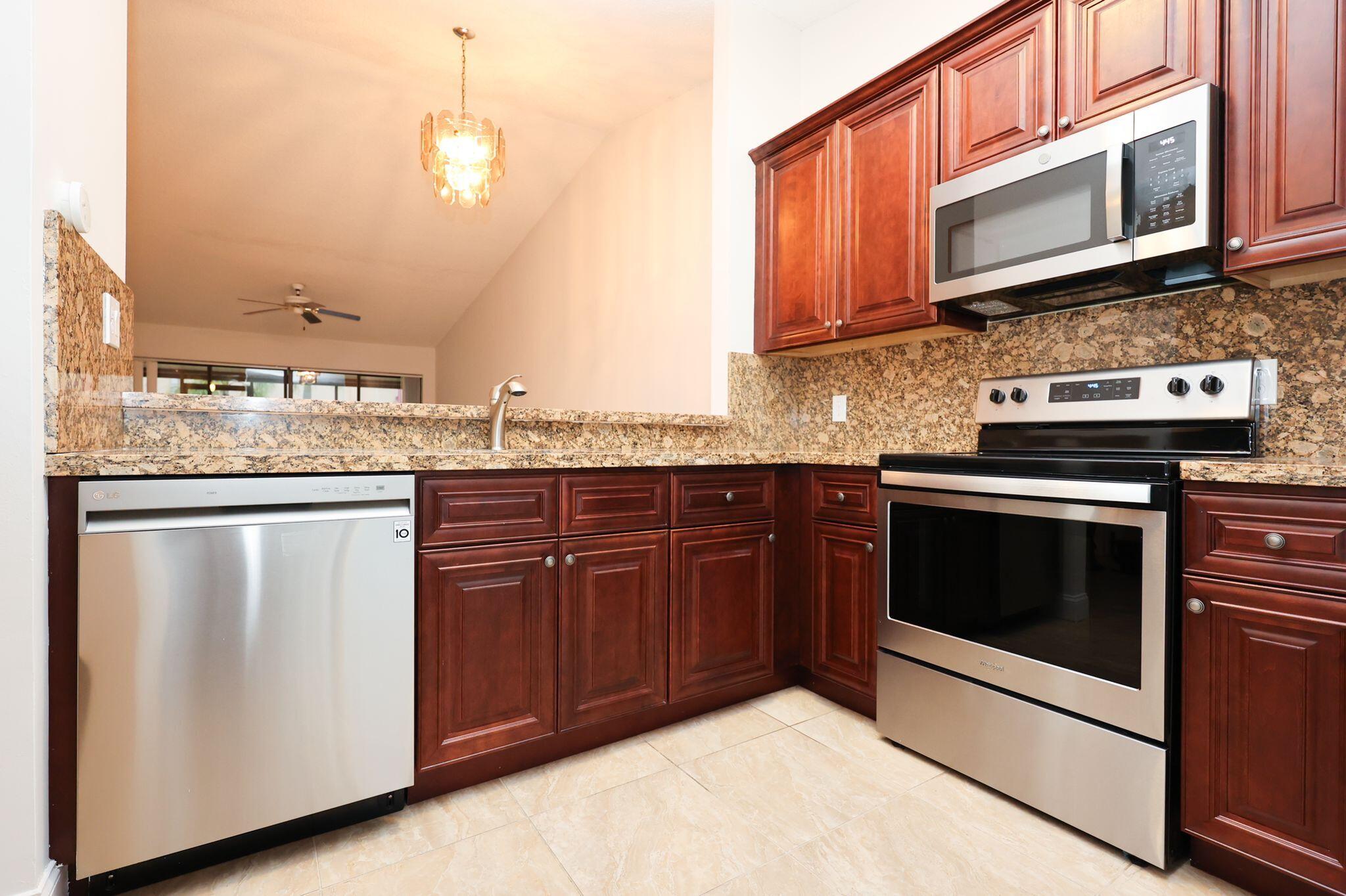 10127 E Boca Bend E # B2, Boca Raton FL 33428