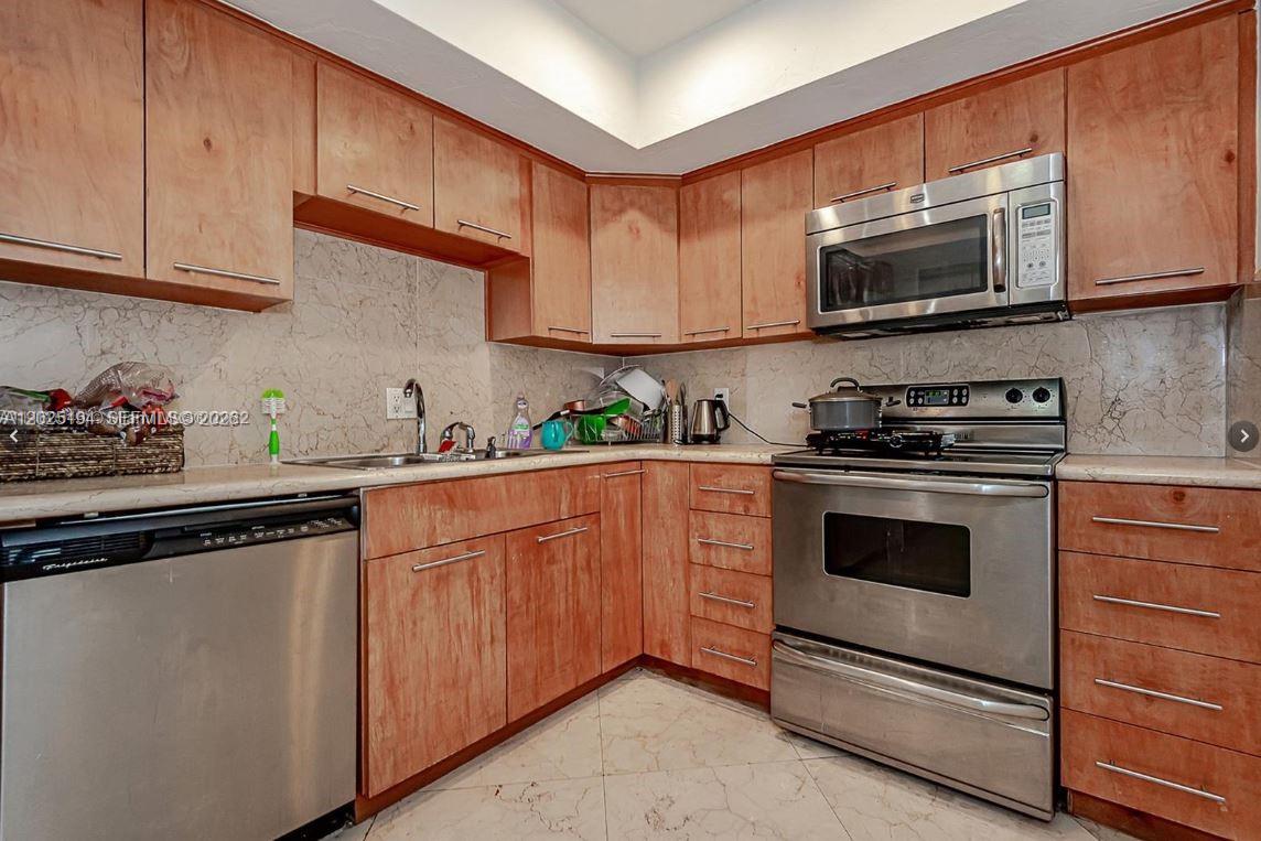 4000 N Hills Dr # 29 — Photo 3