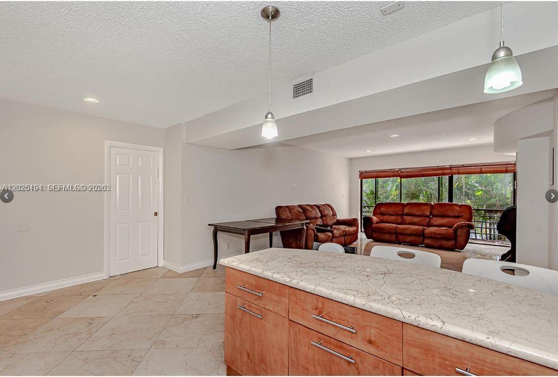 4000 N Hills Dr # 29 — Photo 4