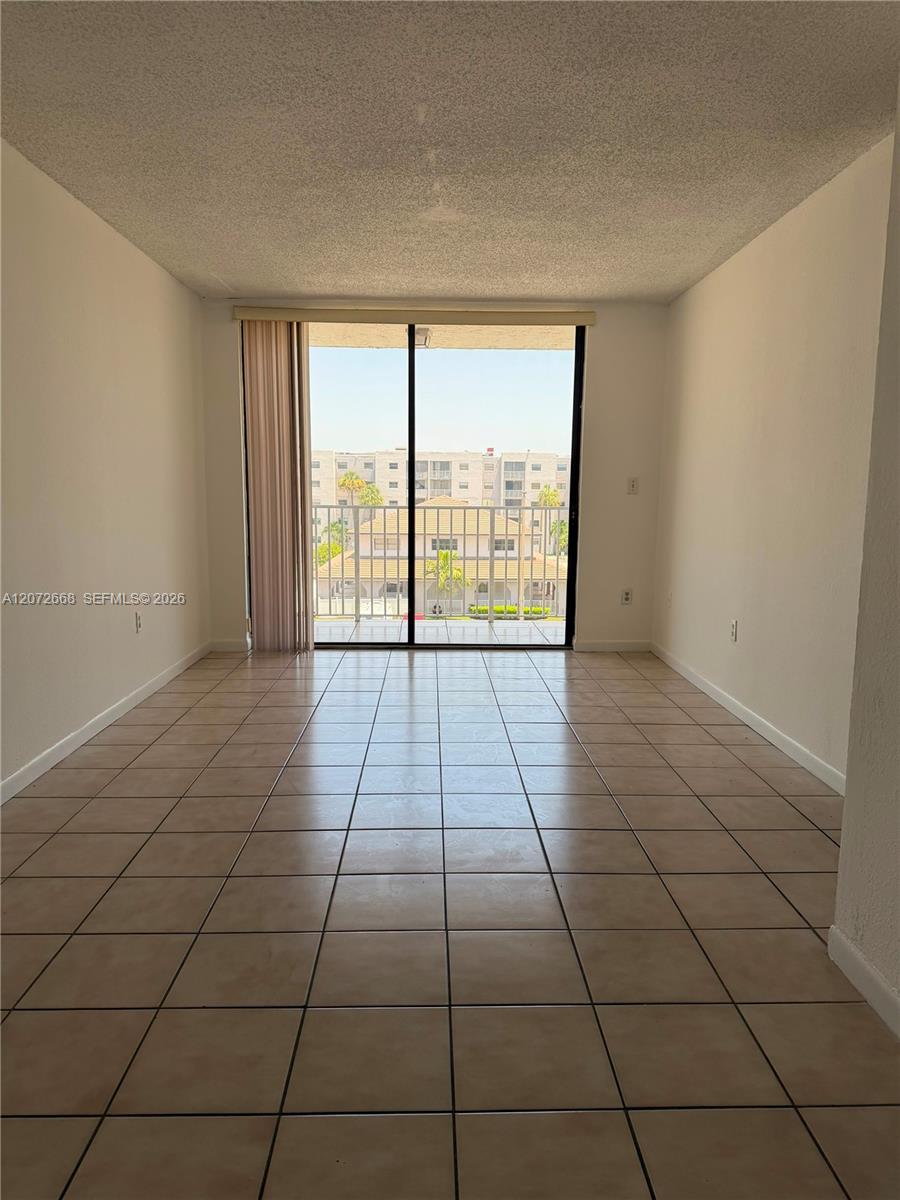 8145 NW 7th St # 406 — Photo 2