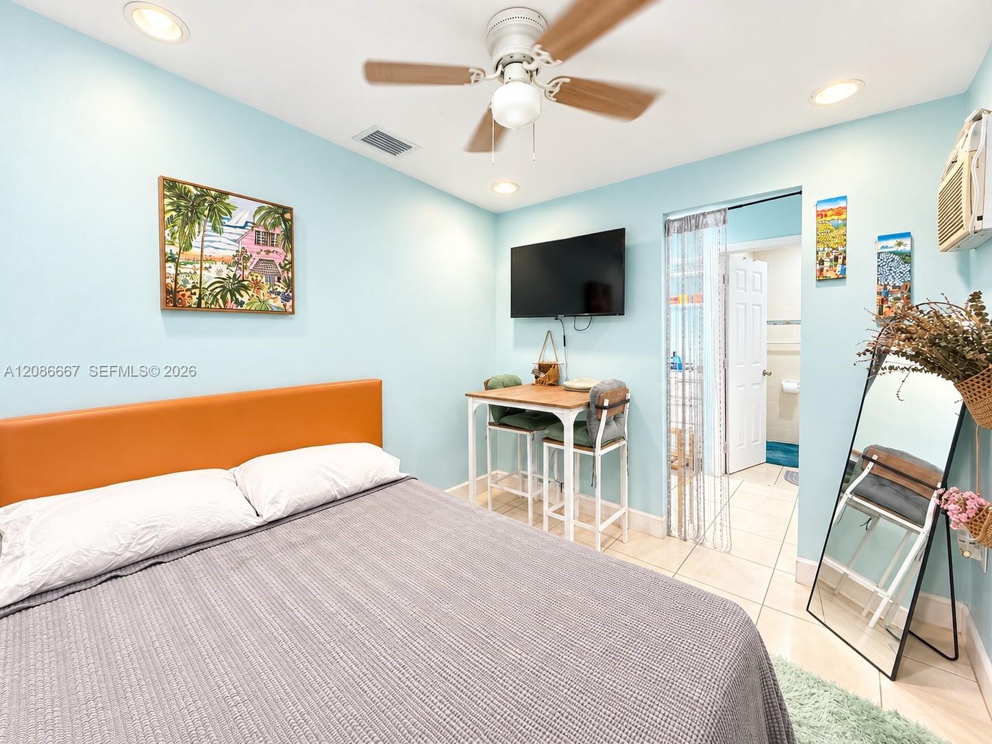 9260 Little River Blvd # B — Photo 2