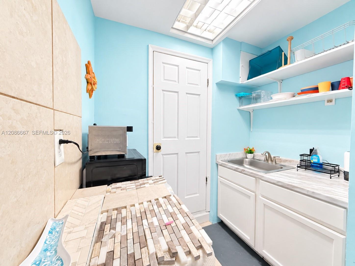 9260 Little River Blvd # B — Photo 5