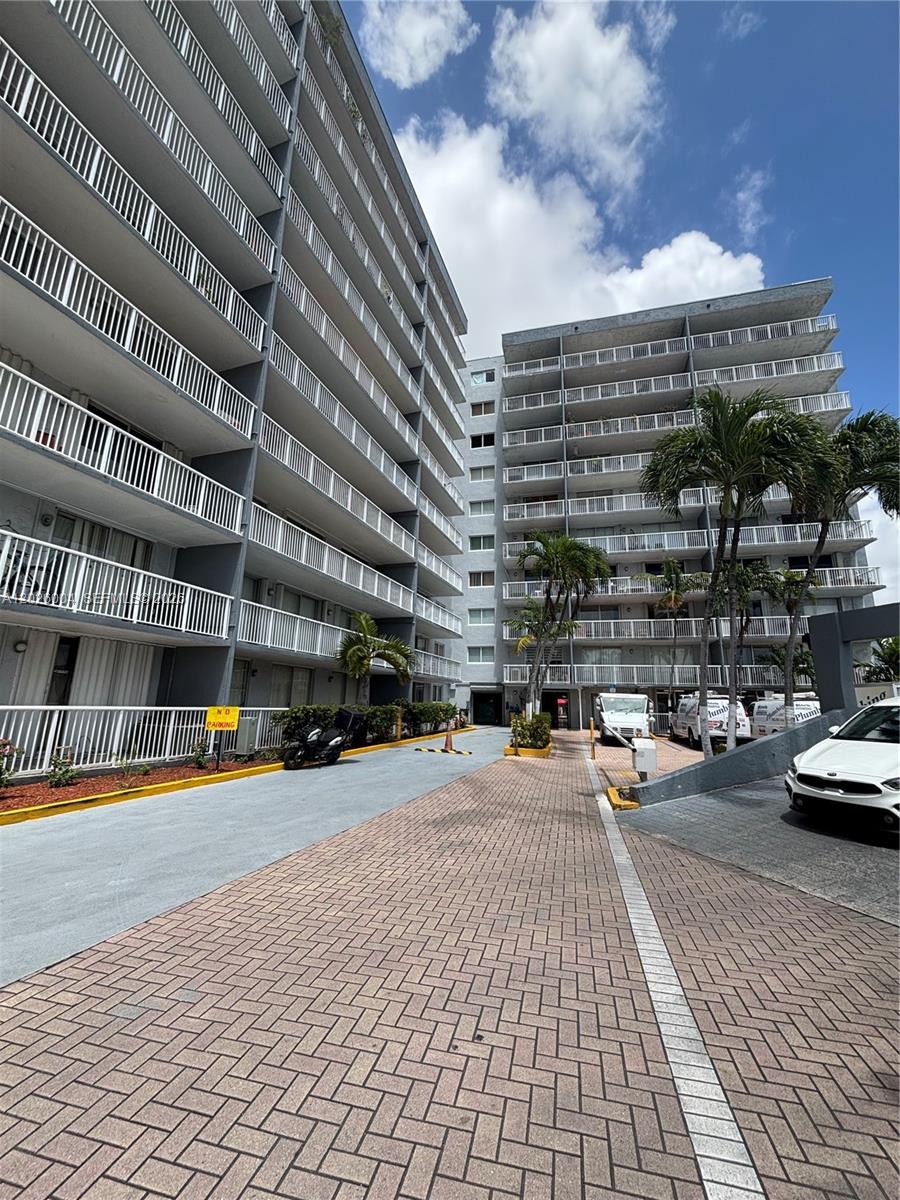1800 NW 24th Ave # 314, Miami FL 33125