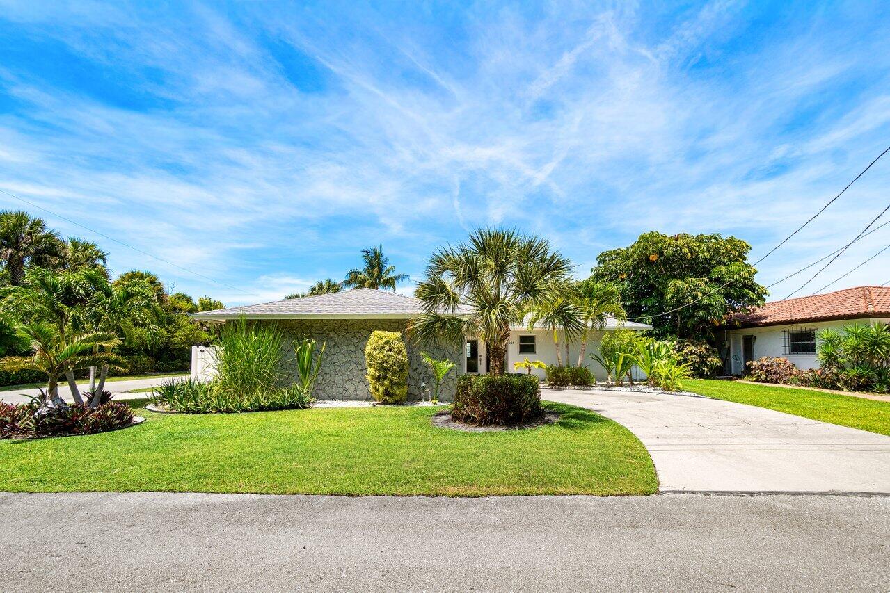 106 Periwinkle Drive, Hypoluxo FL 33462