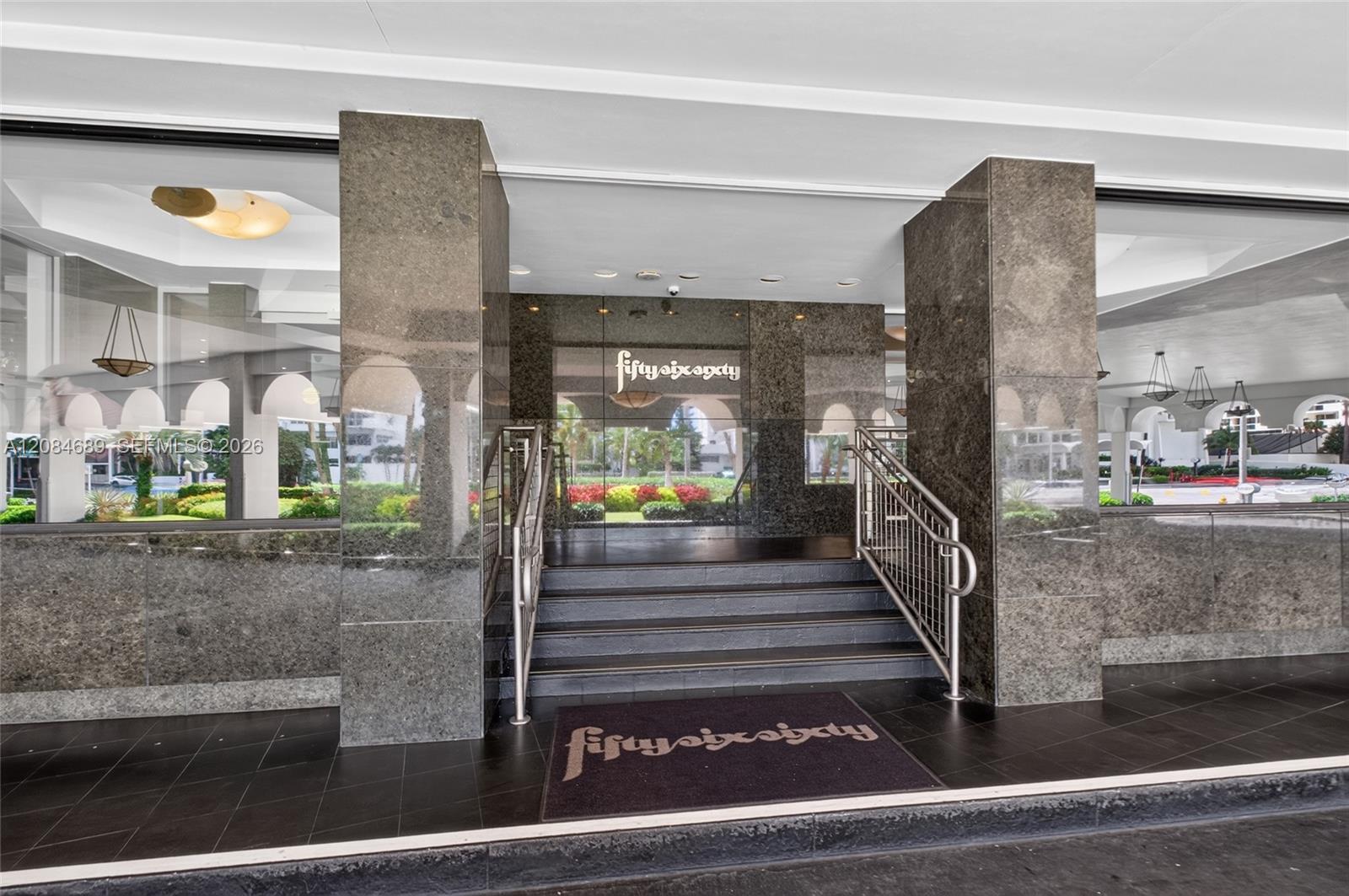 5660 W Collins Ave # 6D — Photo 4
