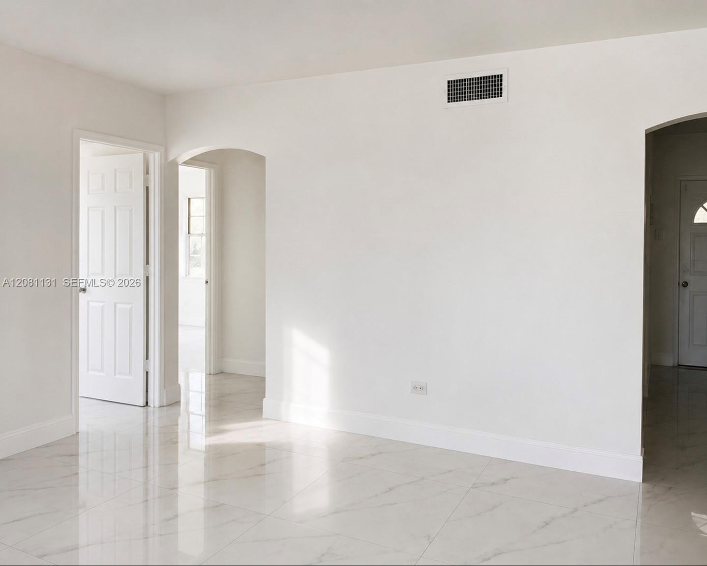 1220 E 10th Ave — Photo 3