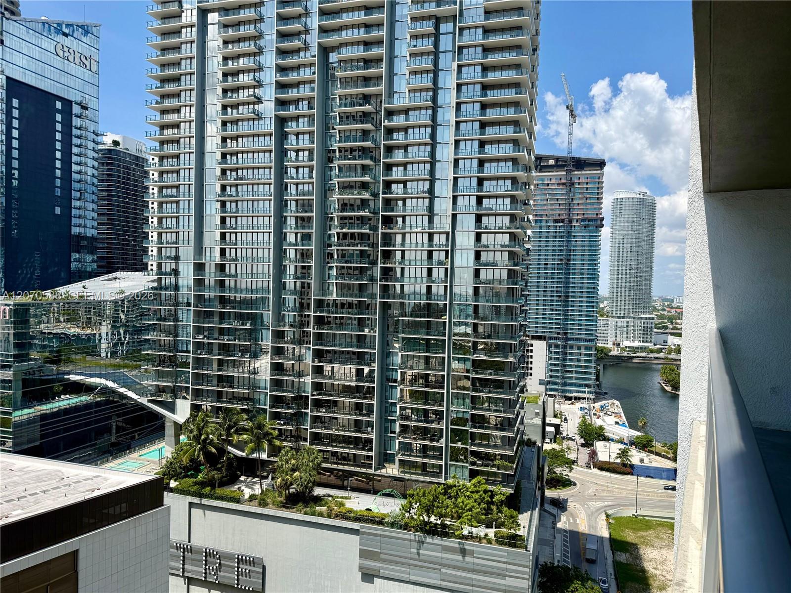 55 SE 6th St # 2404 View 3