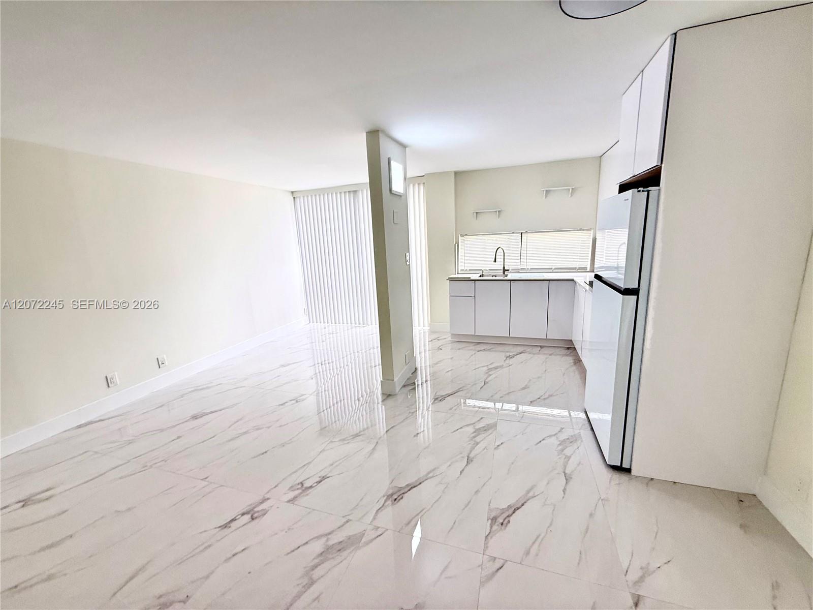 16909 N Bay Rd # 817 — Photo 2