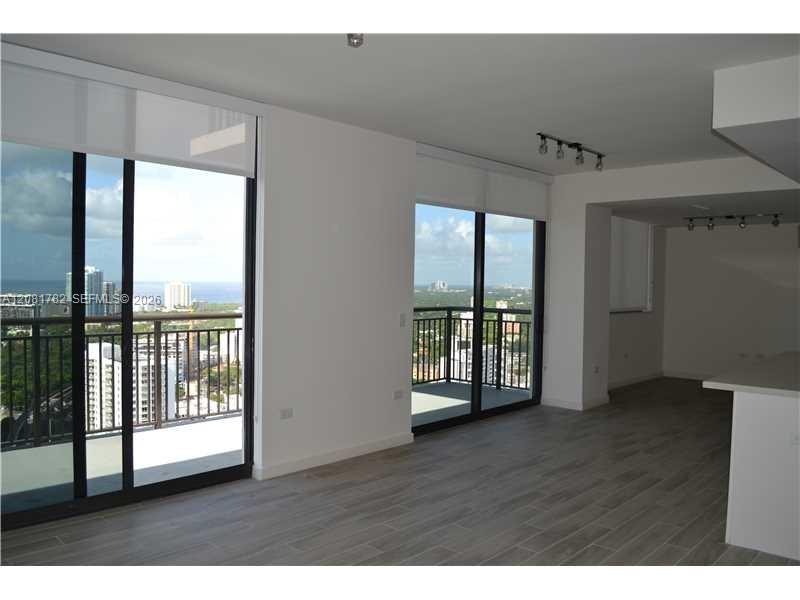 999 SW 1 AV # 2503 — Photo 5