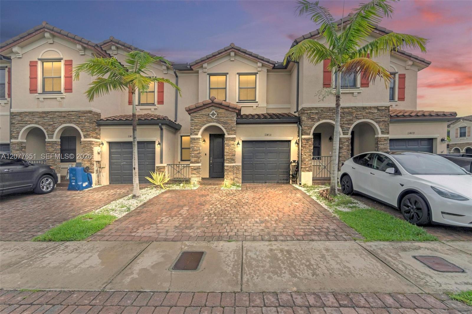 11413 SW 253 St — Photo 3