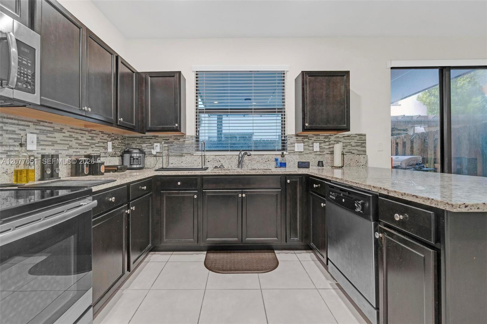 11413 SW 253 St — Photo 4