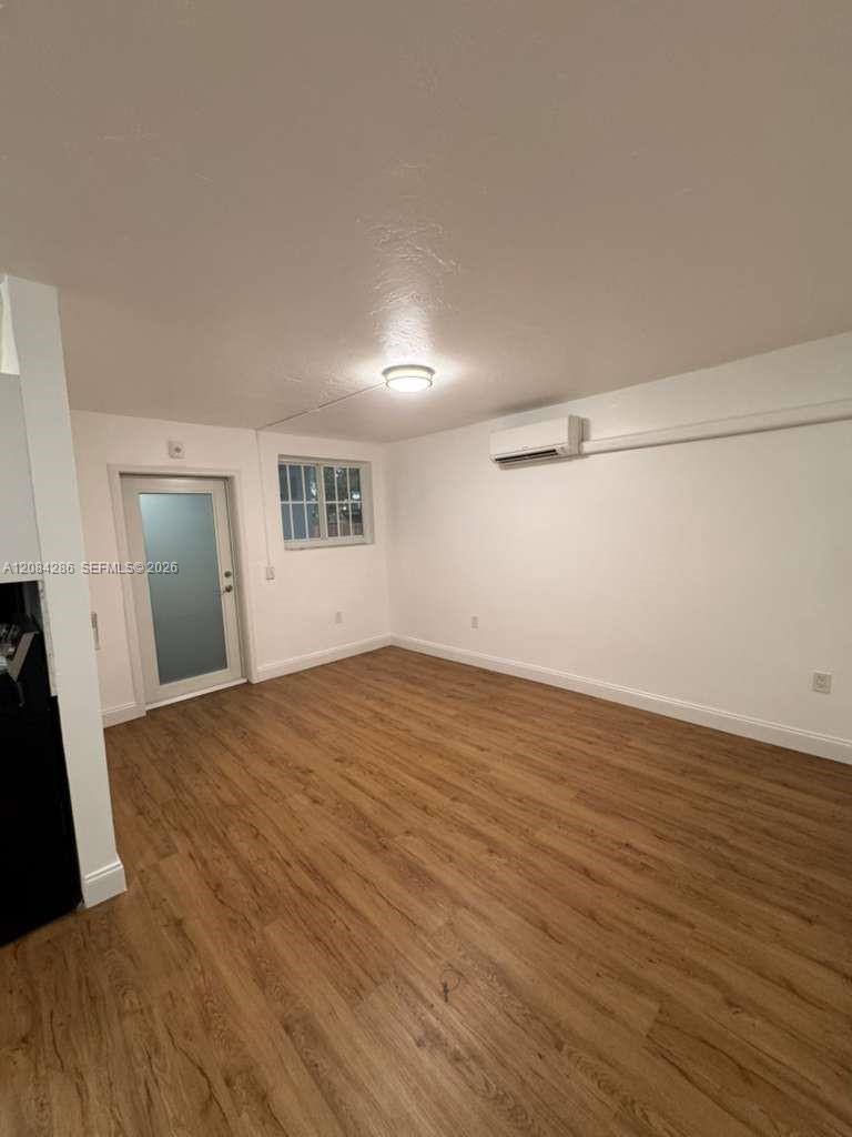 160 NE 55th St # 3 — Photo 3