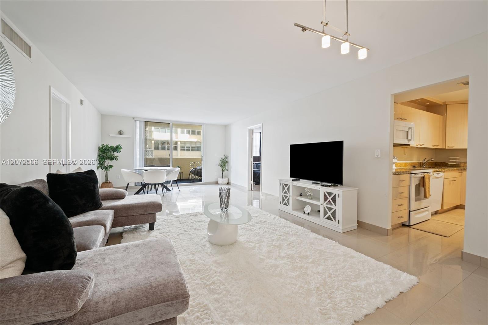 1833 S Ocean Dr # 809 — Photo 5