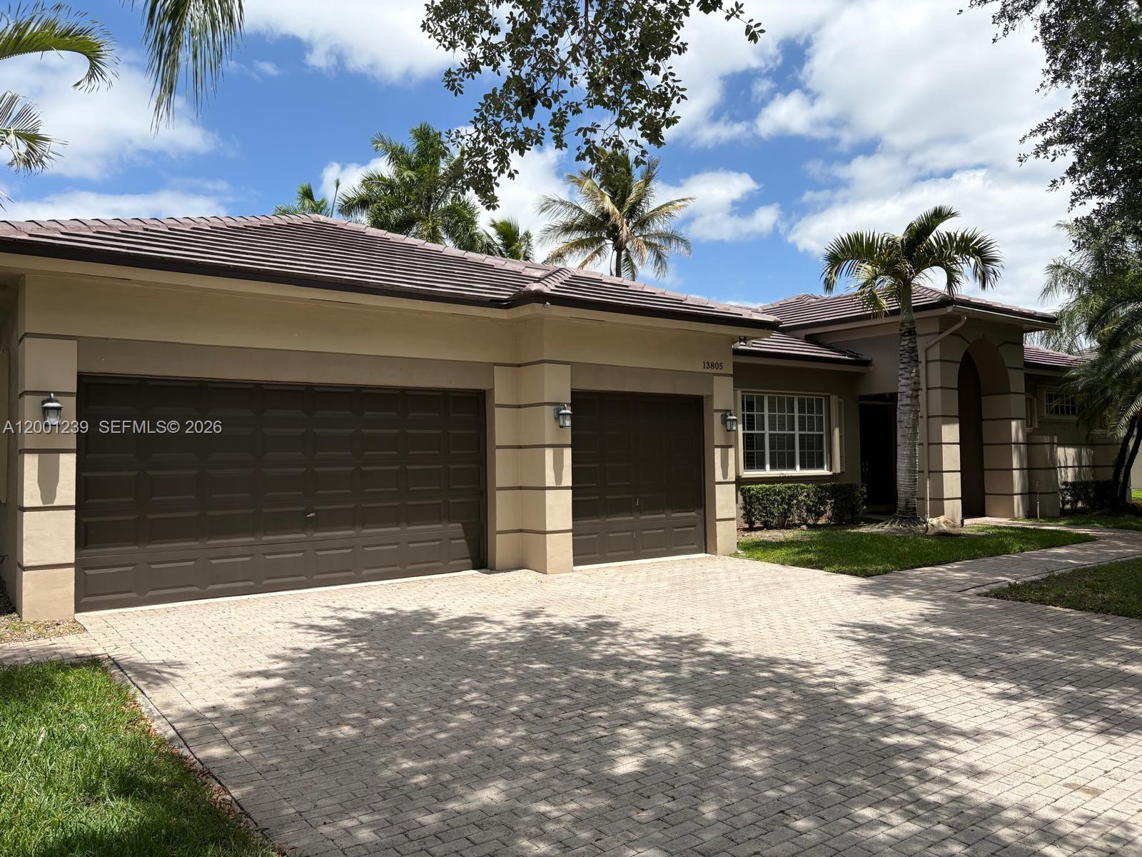 13805 SW 41st St, Davie FL 33330