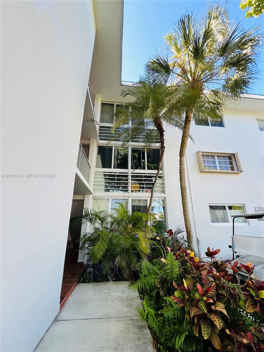 251 Galen Dr # 101E — Photo 4