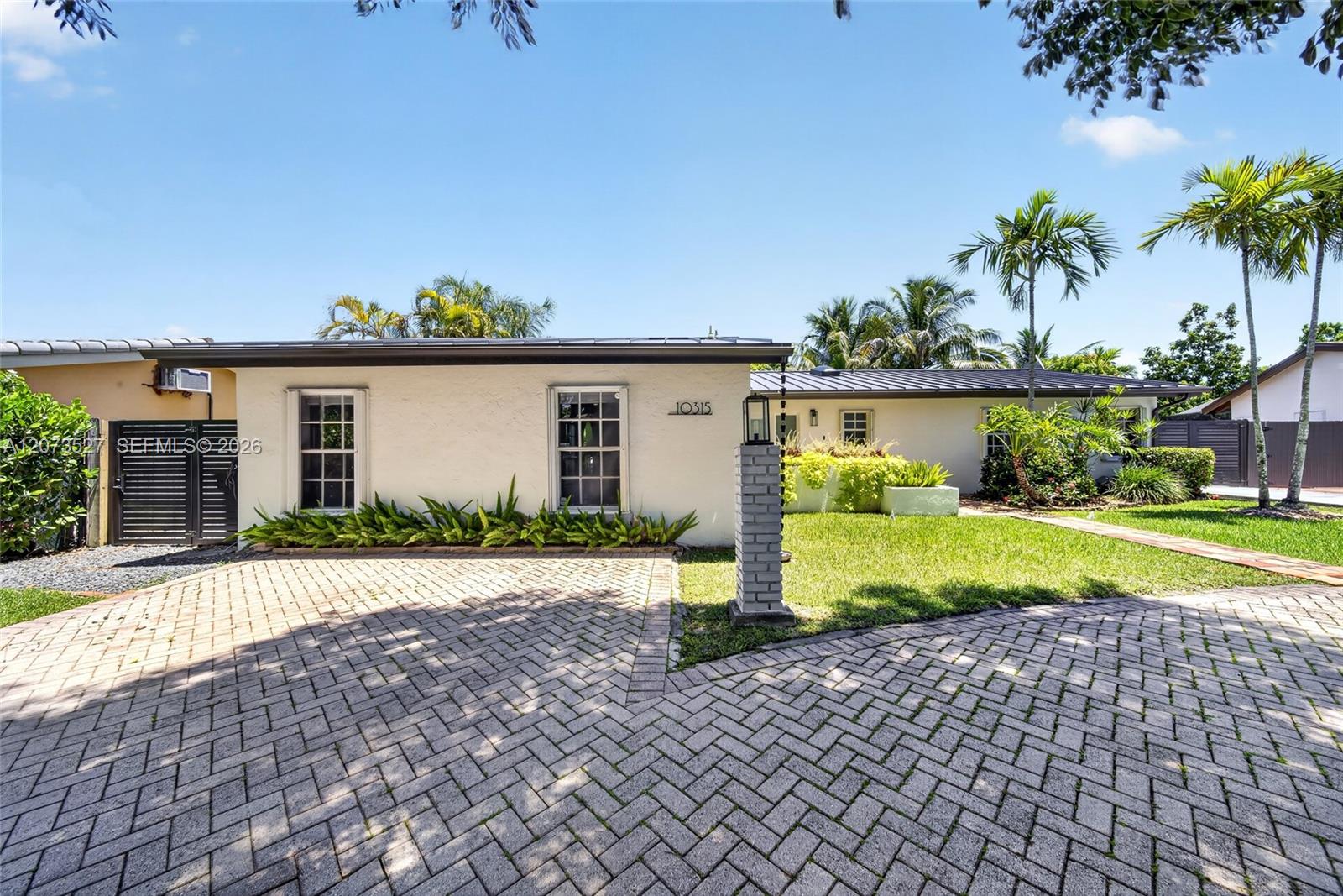 10315 SW 129th Ct — Photo 3