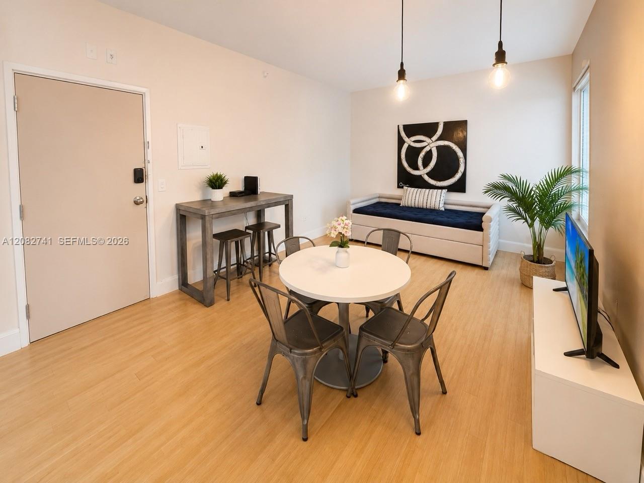 3025 Indian Creek Dr # 204 — Photo 3