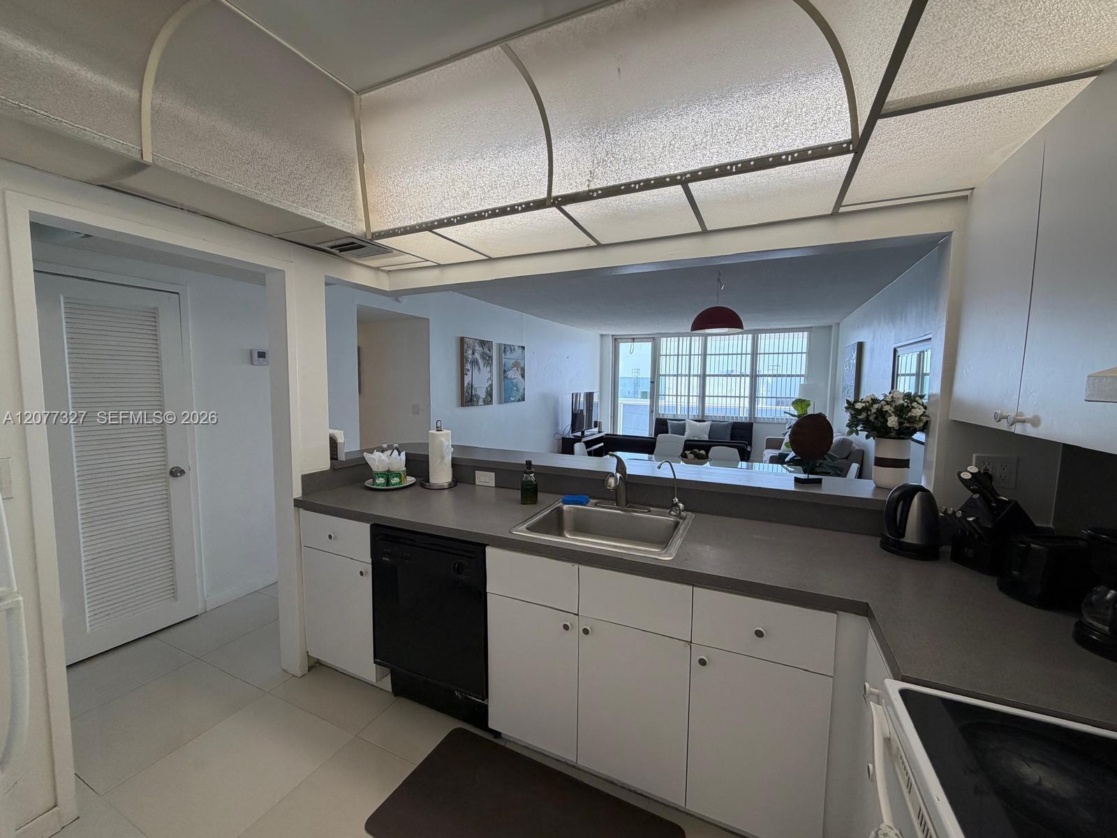 3725 S Ocean Dr # 1517 — Photo 5