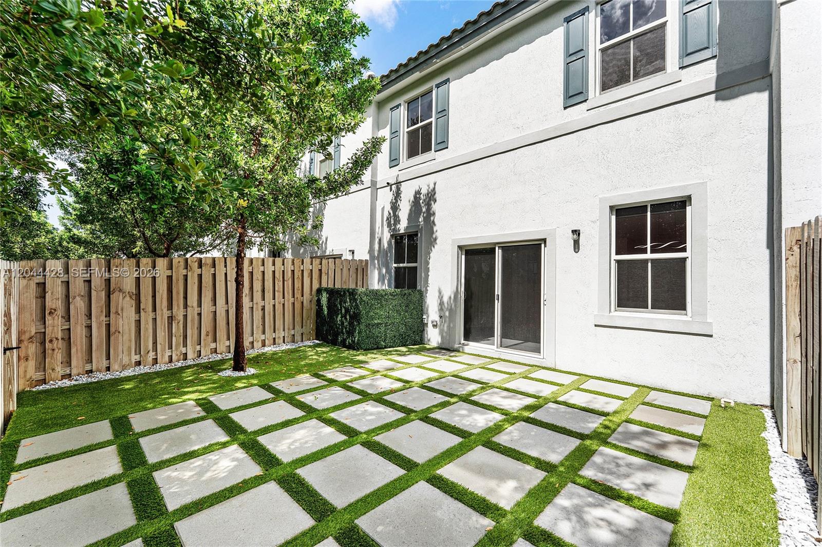 4669 NW 118th Ave, Coral Springs FL 33076