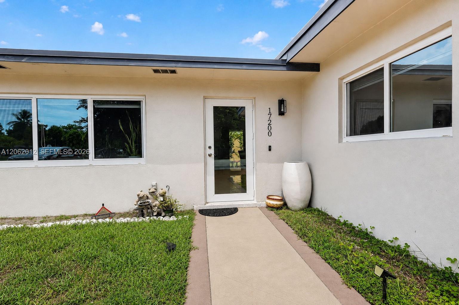17200 NE 15th Ave — Photo 5