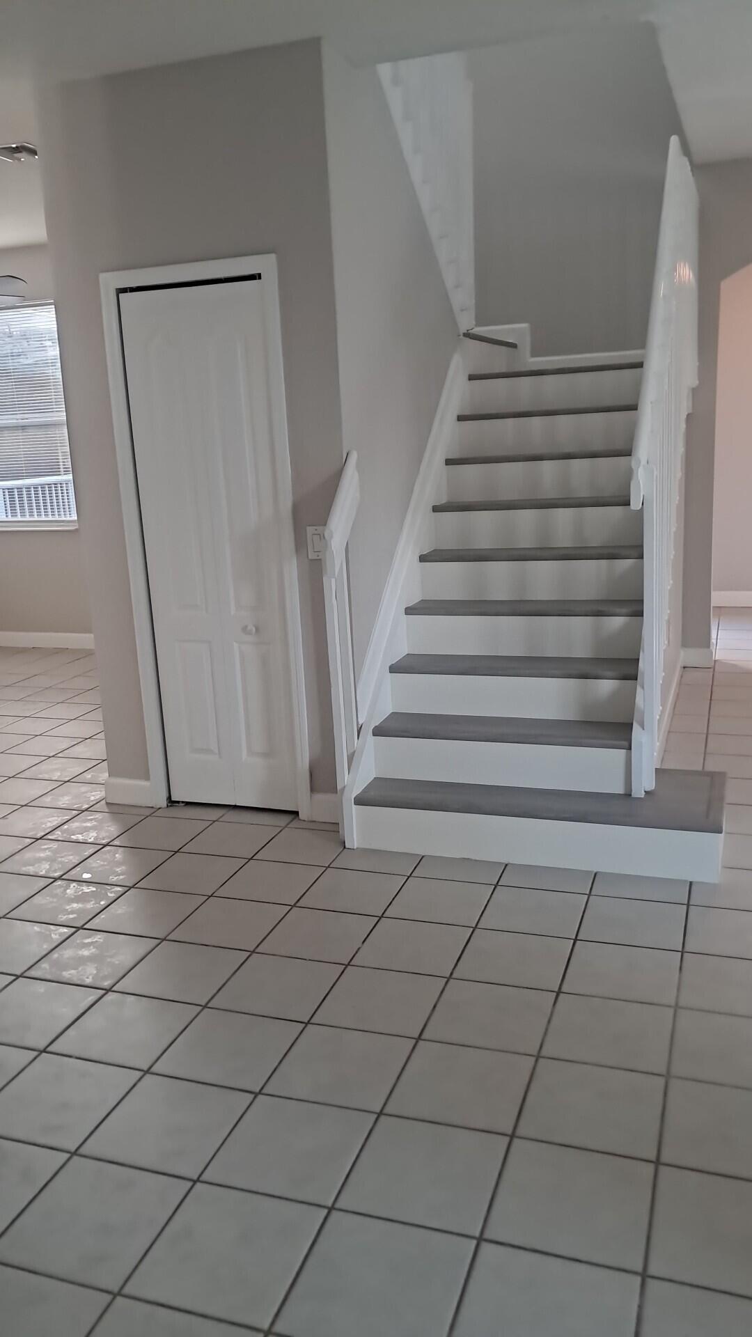 1114 Shoma Drive — Photo 4