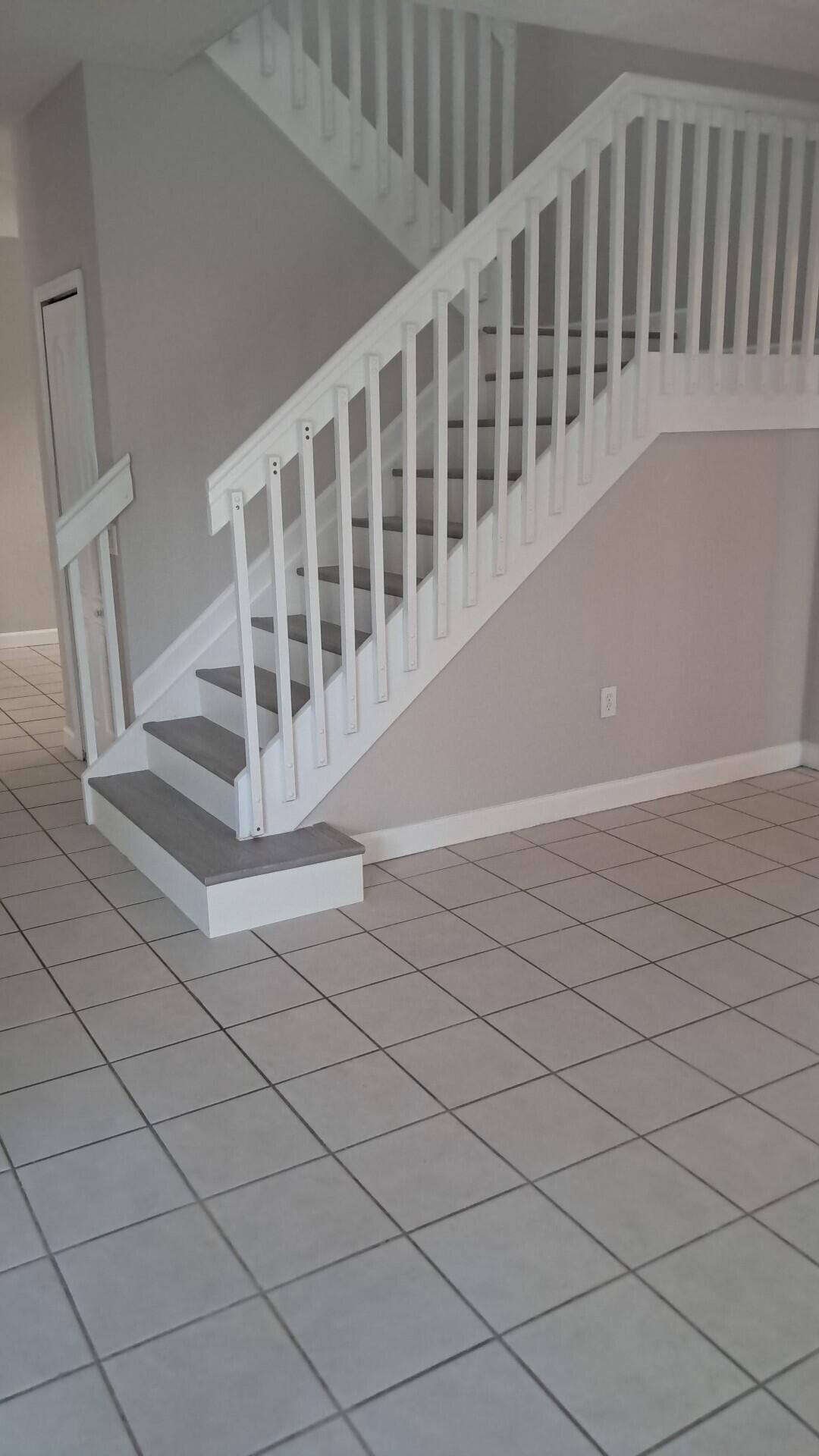 1114 Shoma Drive — Photo 3