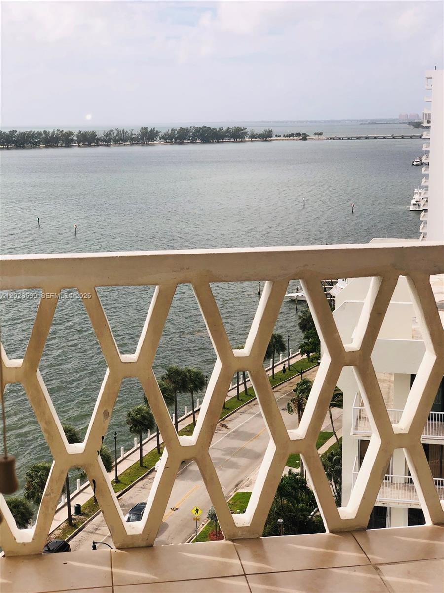 1430 Brickell Bay Dr # 5, Miami FL 33131