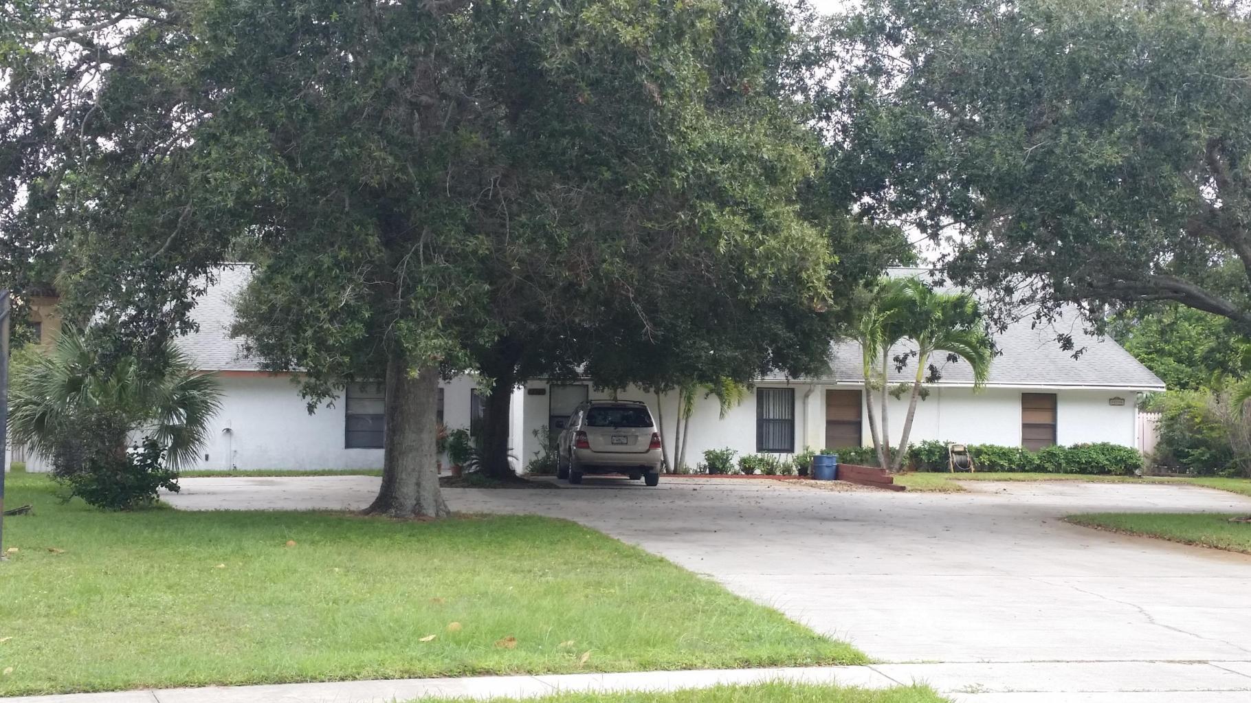 12738 Peconic Court, Wellington FL 33414
