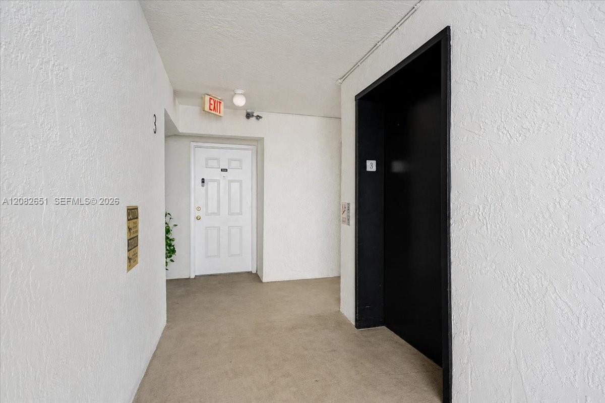 1975 Normandy Dr # 303 — Photo 2