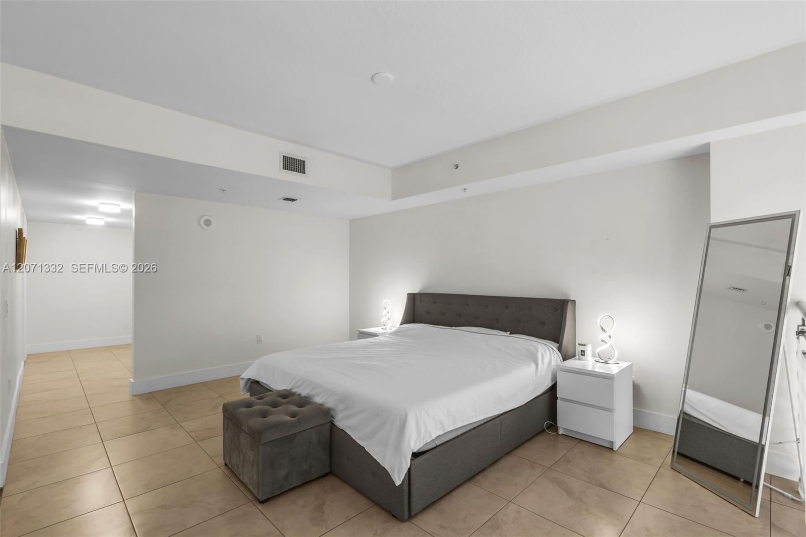 41 SE 5th St # 908 View 15