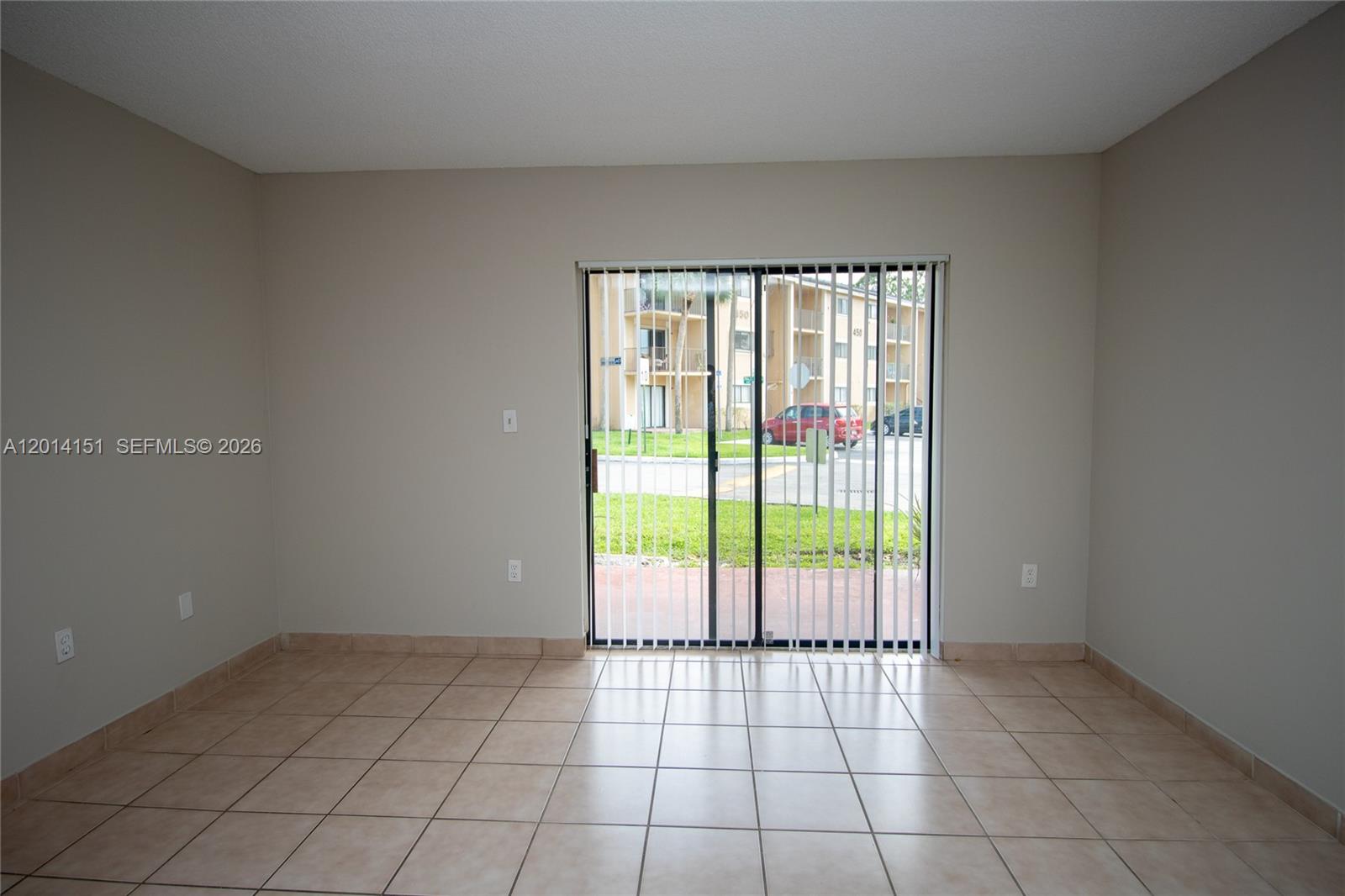 9491 S Palm Cir S # 101 — Photo 5