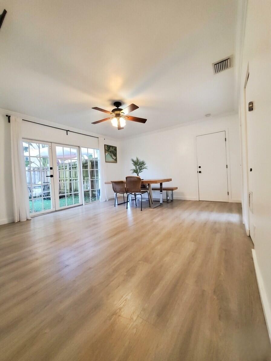 1400 NE 4TH Court # 1 — Photo 4