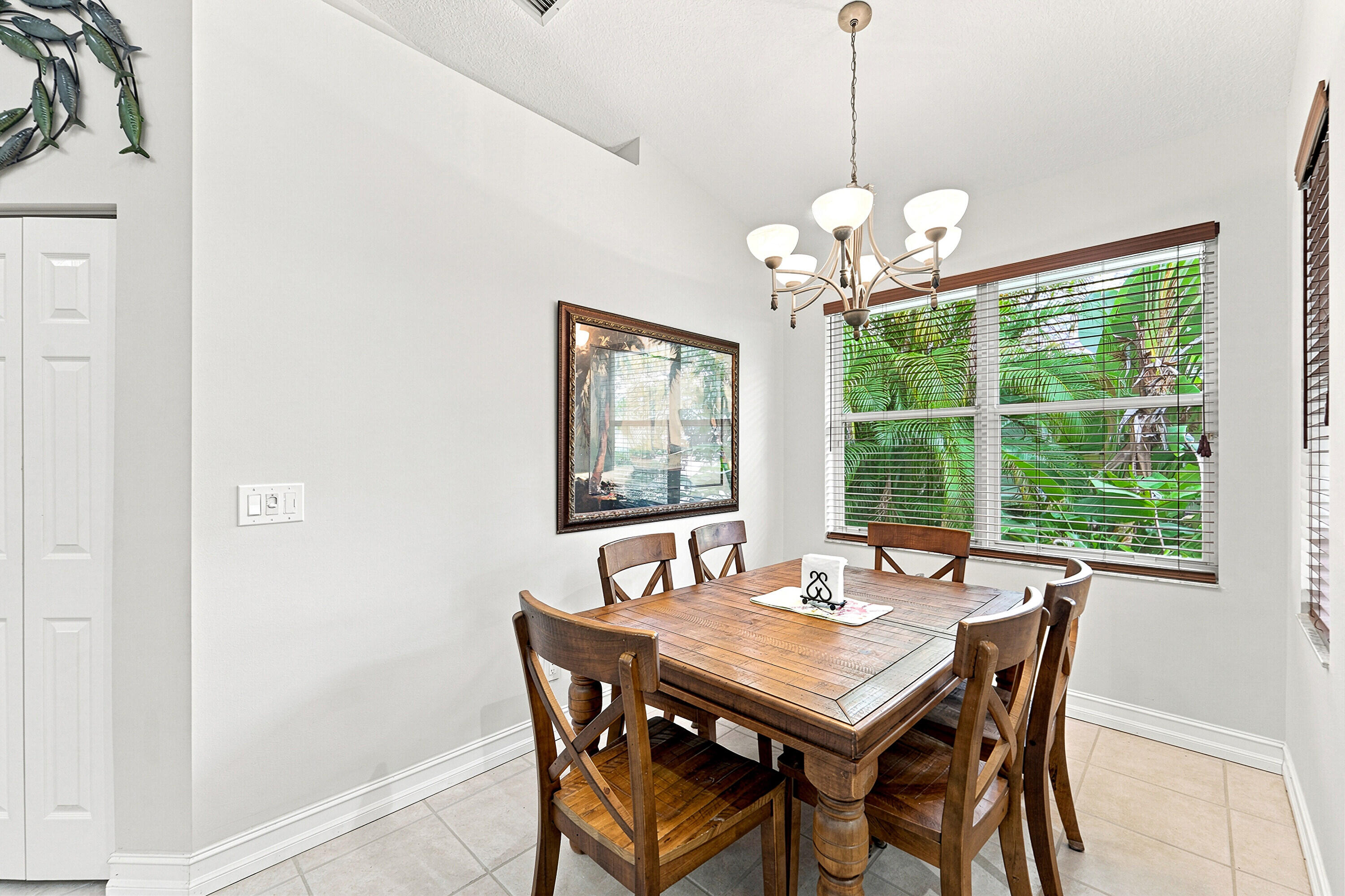 368 W Coral Trace Circle — Photo 4