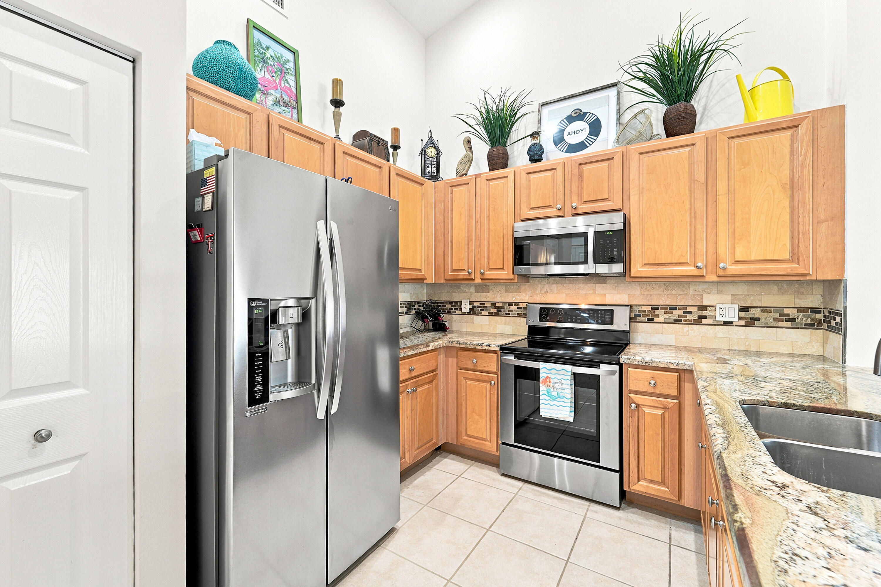 368 W Coral Trace Circle — Photo 3