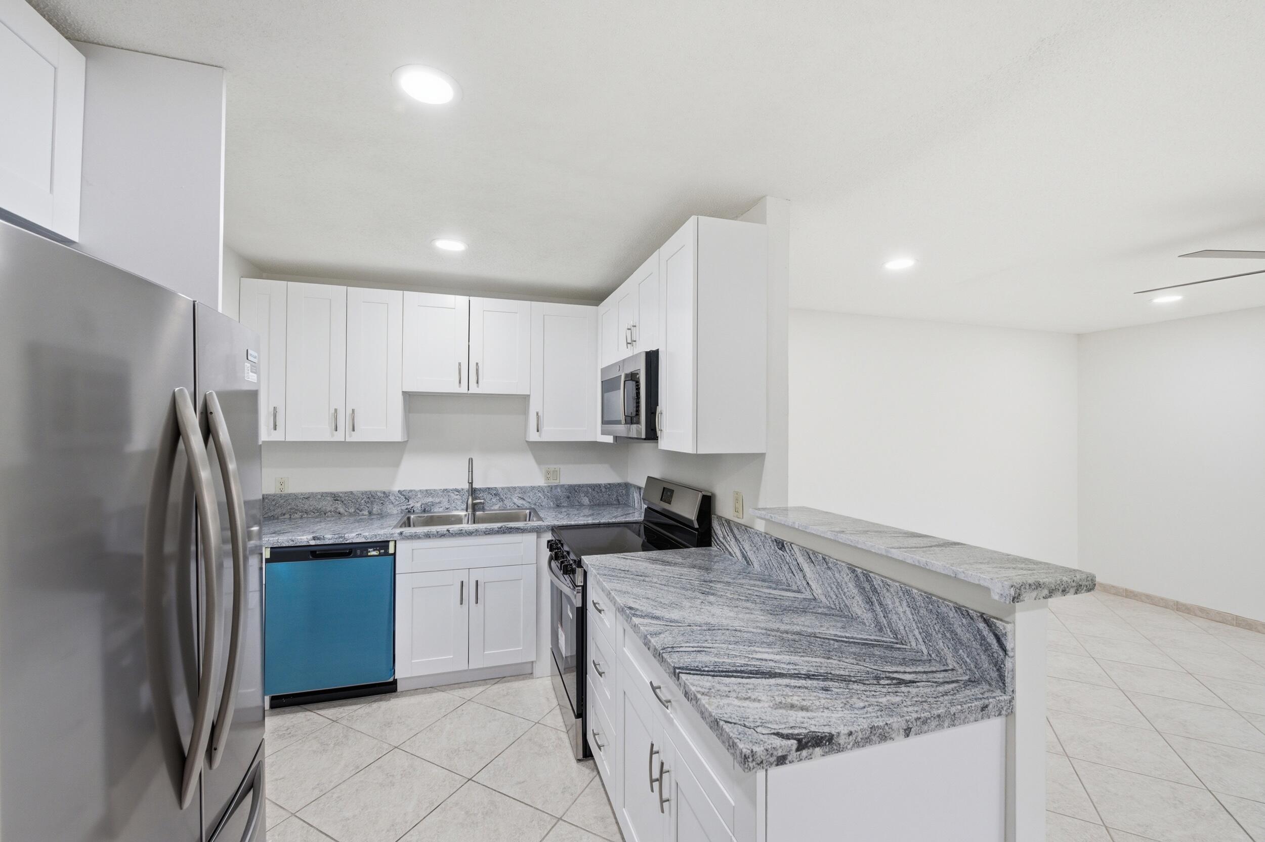 28 Seville B, Delray Beach FL 33446