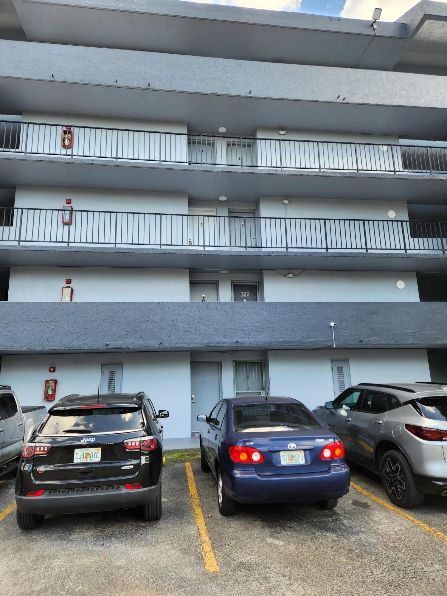 8801 W Flagler Street # 407, Miami FL 33174