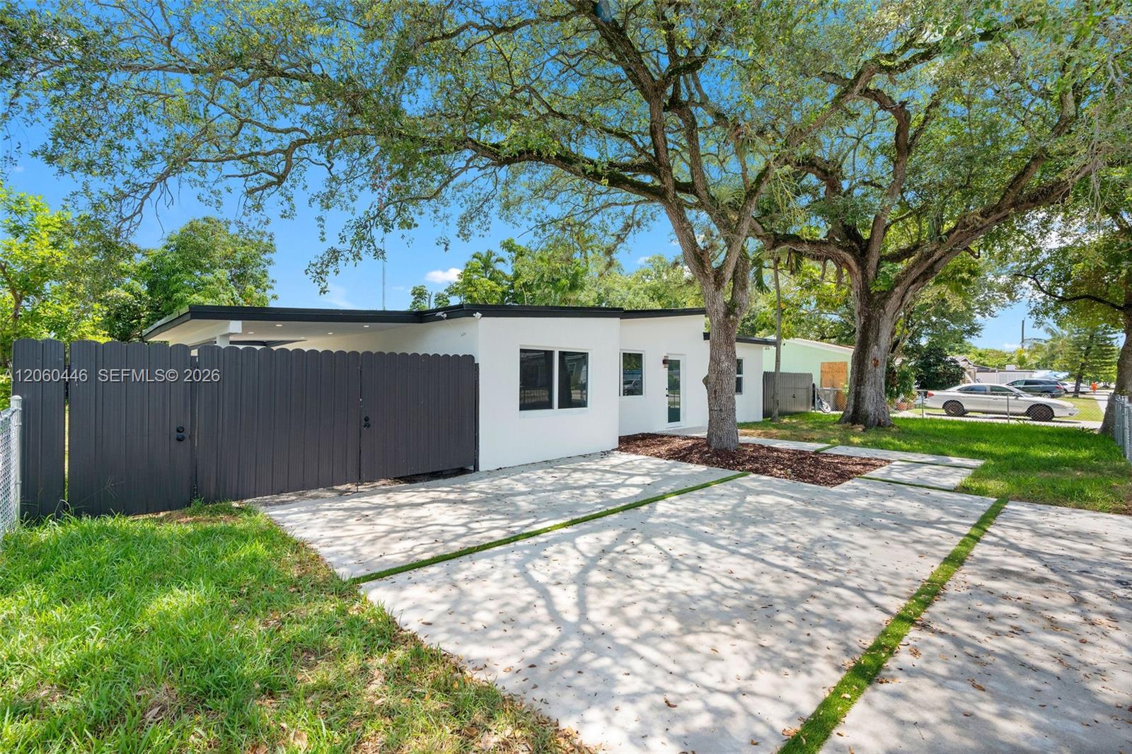 35 Allen Rd — Photo 2