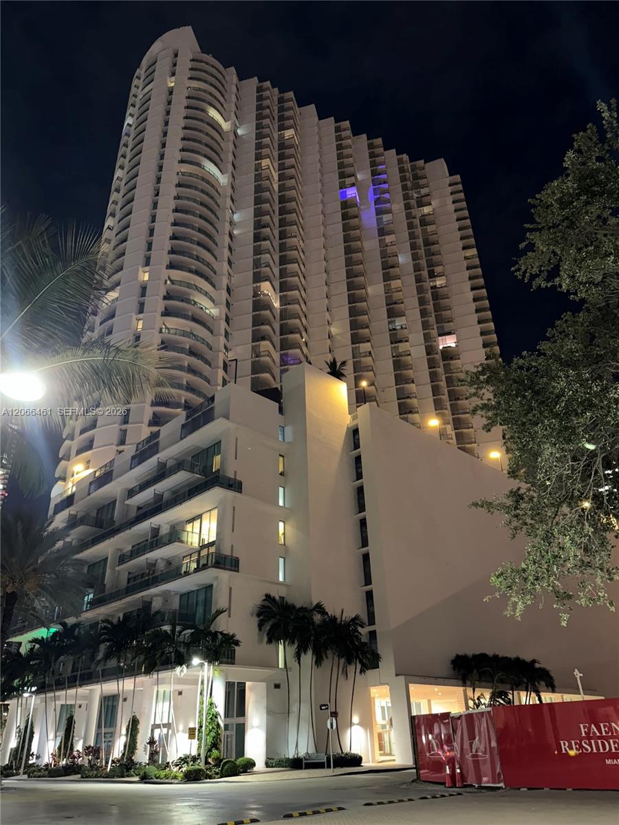350 S Miami Ave # 304, Miami FL 33130