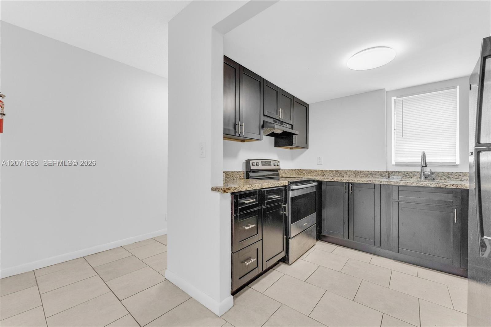 3751 SW 60th Avenue # 1 — Photo 3