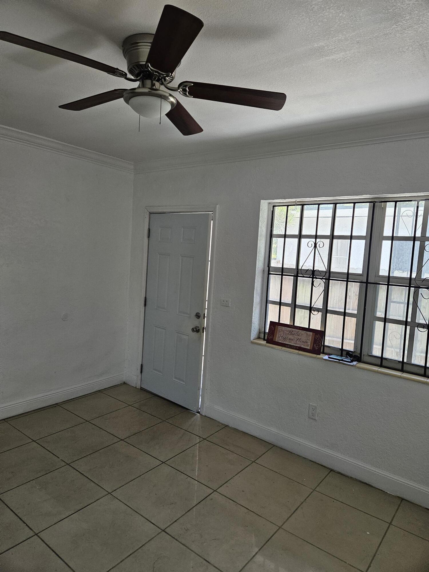 7041 NW 6TH Avenue — Photo 3