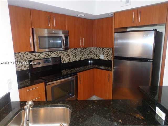 3300 N Pinewalk Dr N # 1928 — Photo 2