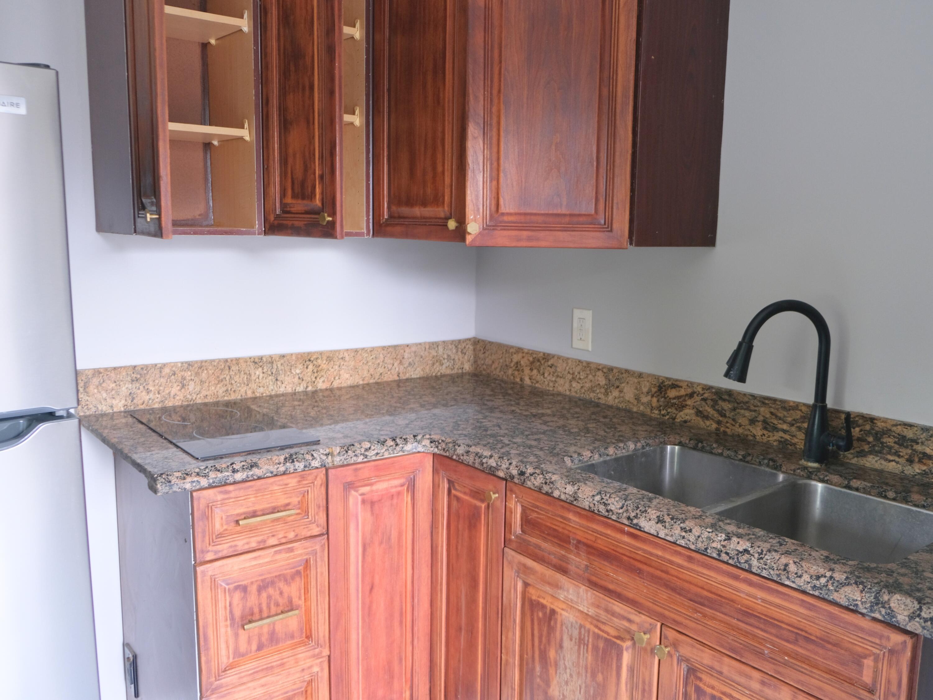 438 ROSELAND Drive # 2 — Photo 5