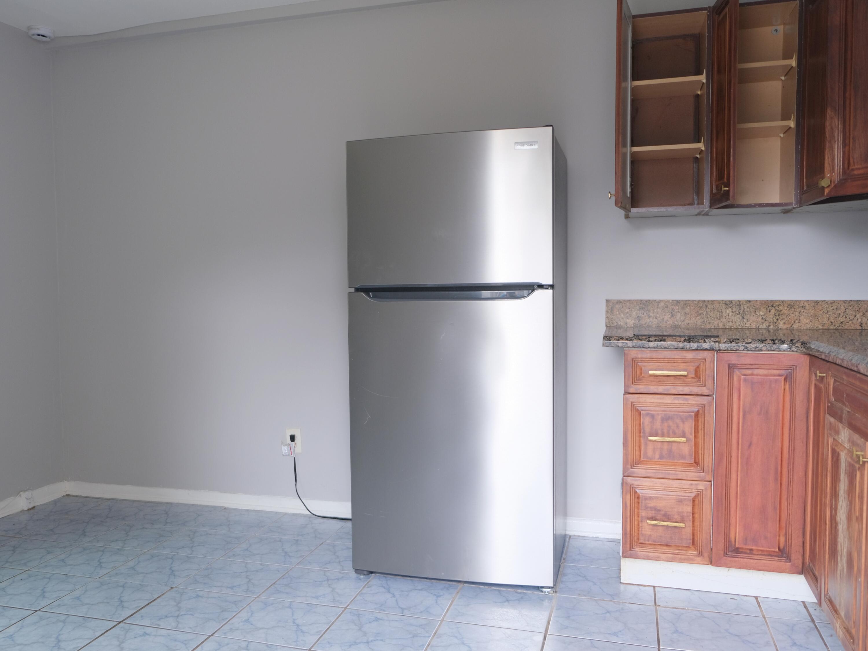 438 ROSELAND Drive # 2 — Photo 3