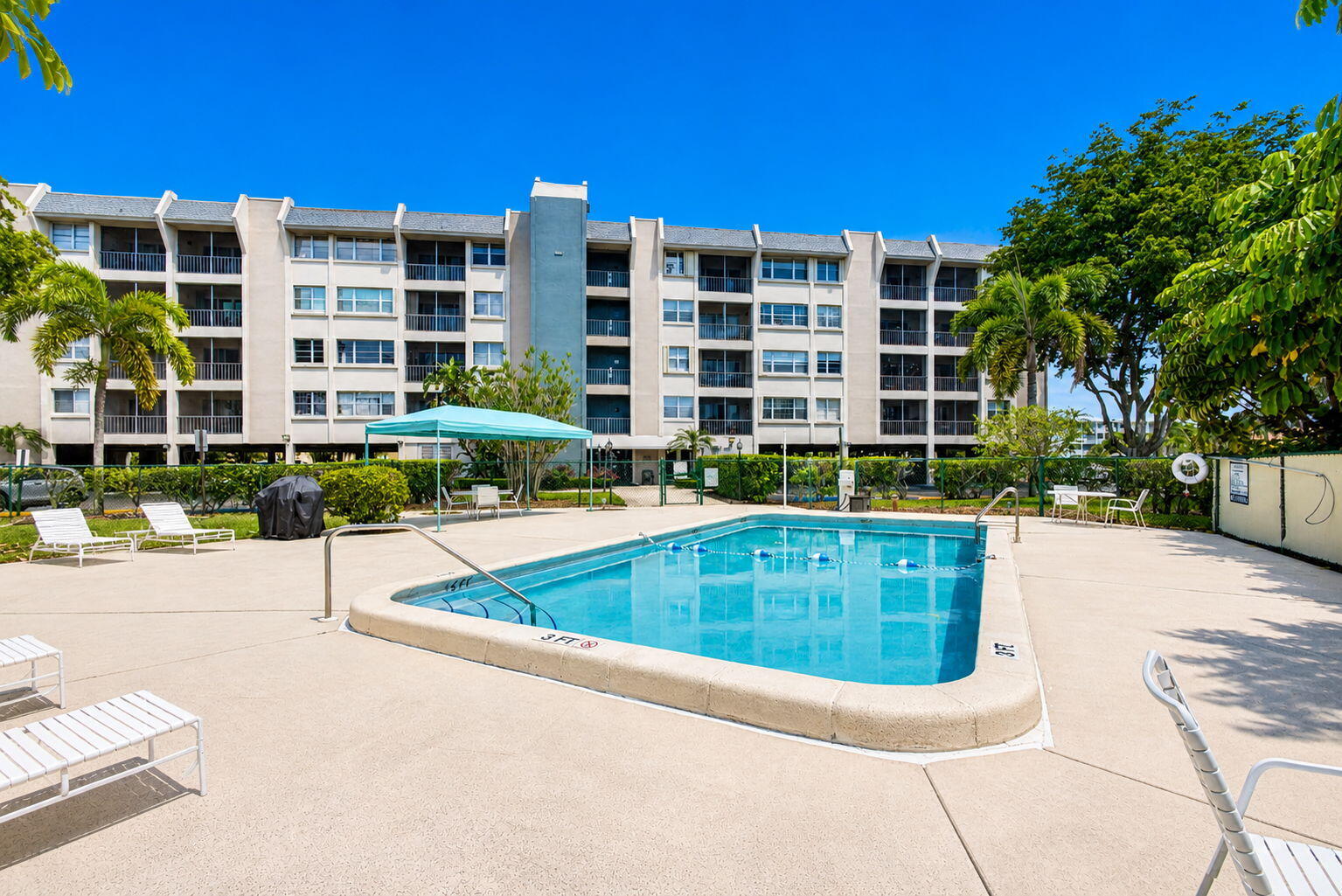 505 SPENCER Drive # 211, West Palm Beach FL 33409