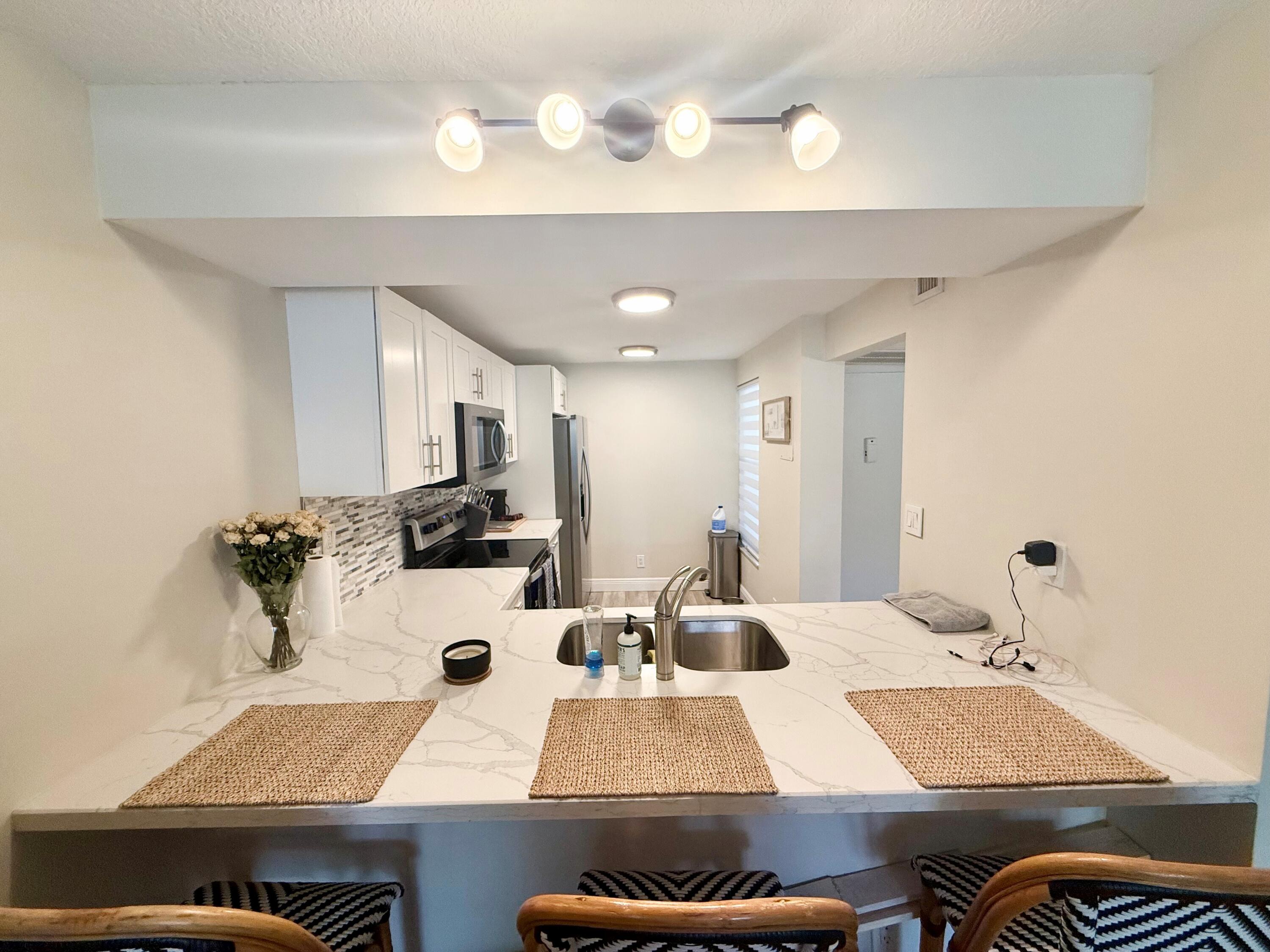 11 Royal Palm Way # 303 — Photo 2
