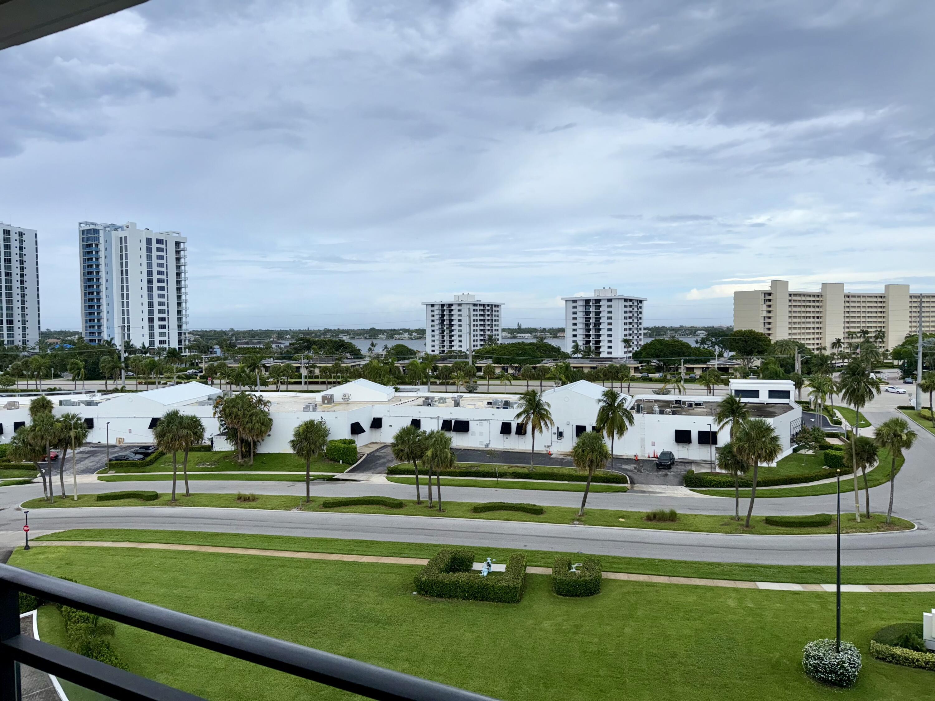 336 Golfview Road # 718, North Palm Beach FL 33408
