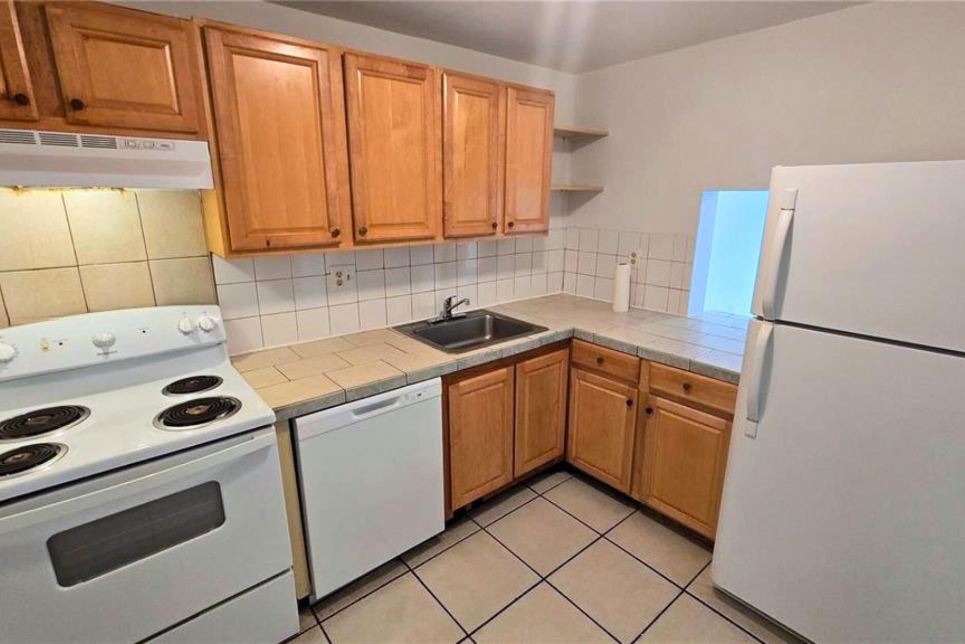 7801 Colony Circle S # 106 — Photo 5
