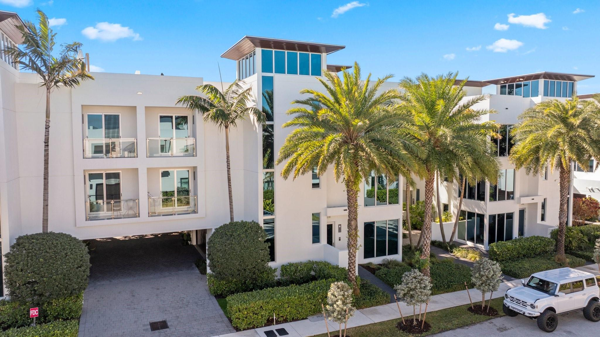 238 Shore Court, Lauderdale By The Sea FL 33308