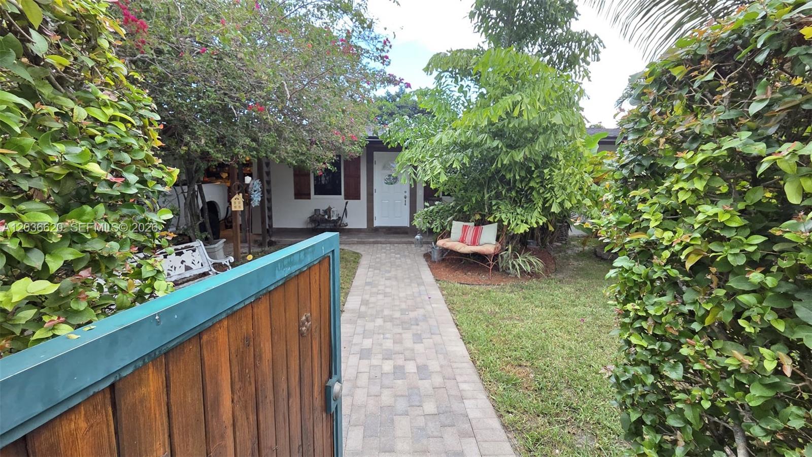 3511 SW 105th ct — Photo 2