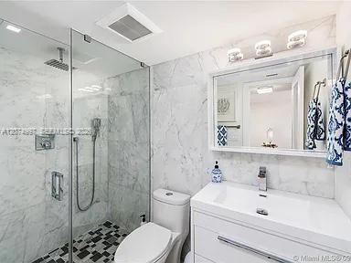 2625 Collins Ave # 212 — Photo 4